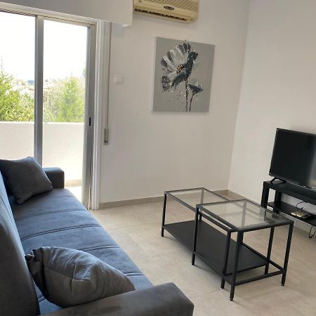 1-Bedroom Apartment With View Limassol Extérieur photo